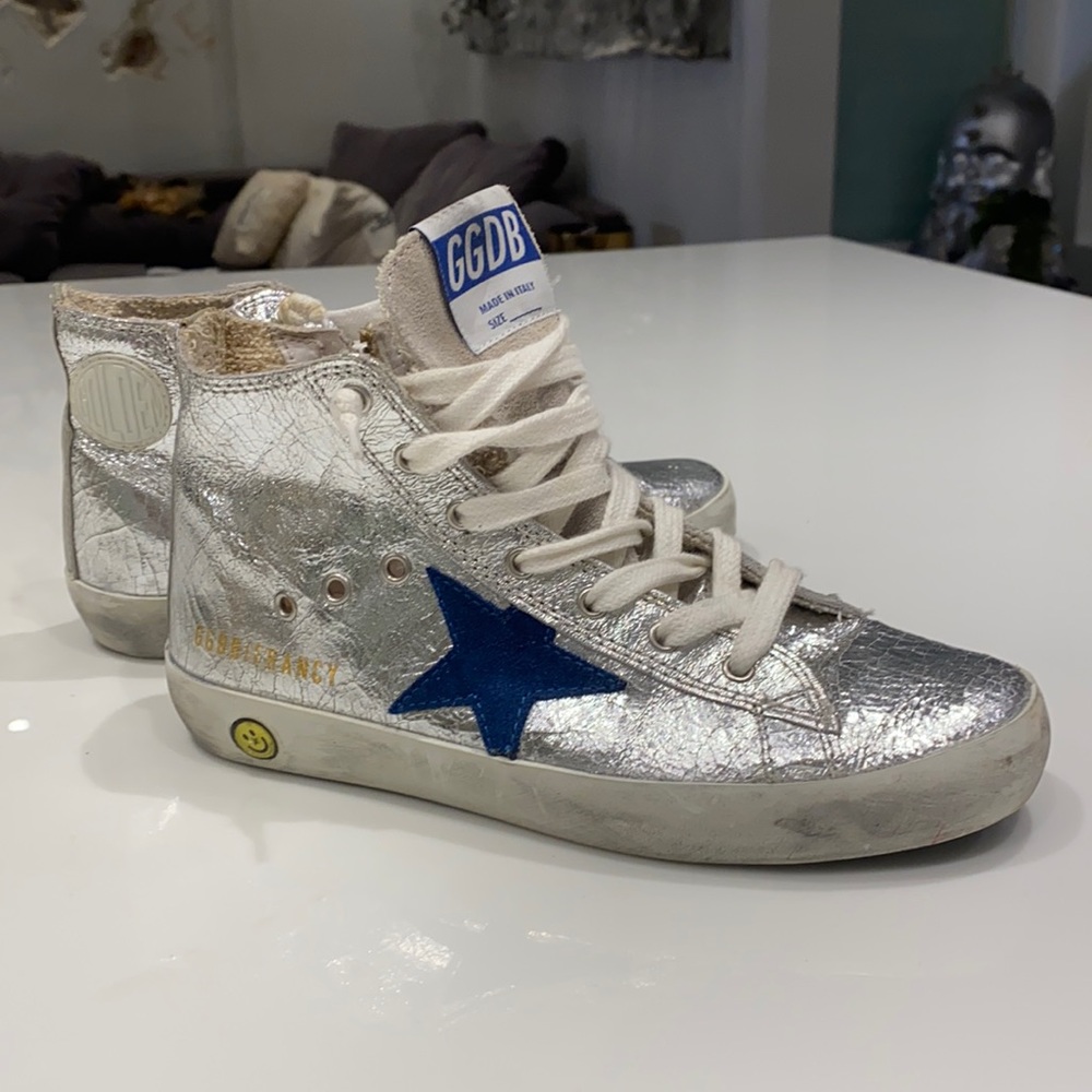 Golden Goose GG size 32 💯 authentic pre owned. Some minor flaws